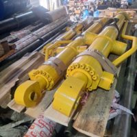Гидроцилиндр подъема отвала  Komatsu